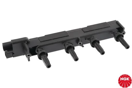 Котушка запалювання CITROEN C4, C4 I, C5 I, C5 II, C8, EVASION, JUMPY I, XSARA, XSARA PICASSO FIAT SCUDO, ULYSSE PEUGEOT 206, 307, 406, 407, 607, 806, 807, EXPERT 1.8/2.0 01.99- NGK 48032