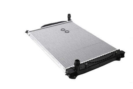 Радіатор охолодження двигуна First Fit NISSENS 60422A