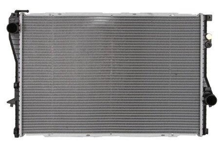 Радіатор охолодження двигуна First Fit NISSENS 60752A