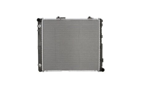 Радіатор охолодження двигуна NISSENS 62698A