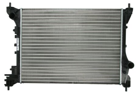 Радіатор охолодження двигуна NISSENS 630753