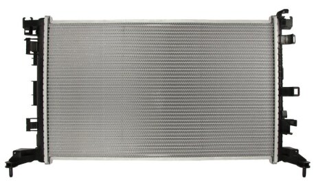 Радіатор охолодження двигуна NISSENS 637602