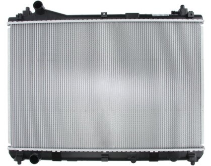 Радіатор охолодження двигуна NISSENS 64200