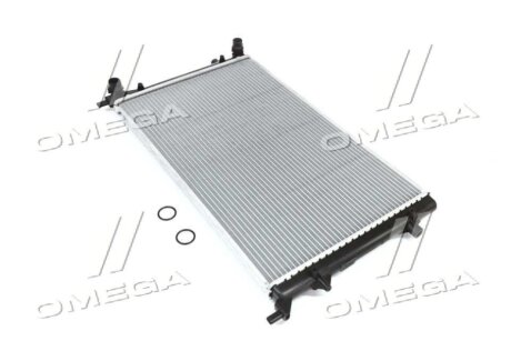 Радіатор охолодження двигуна First Fit NISSENS 65277A