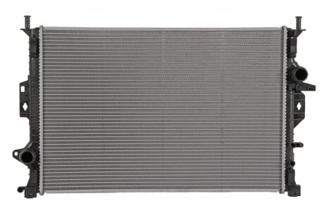 Радіатор охолодження двигуна First Fit NISSENS 65615A