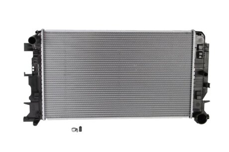 Радіатор охолодження двигуна First Fit NISSENS 67156A