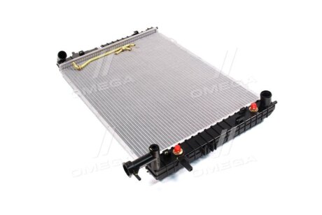 Радіатор охолодження двигуна NISSENS 675015