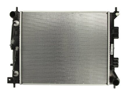 Радіатор охолодження двигуна NISSENS 67608