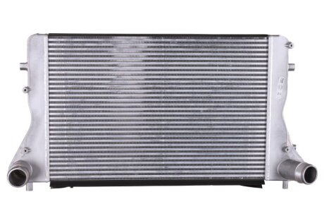 Радіатор інтеркулера AUDI A3/TT 2.0 06-14 NISSENS 96420