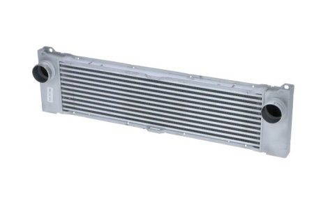 Радиатор интеркулера MB Vito (W639) 03- NRF 30901 (фото 1)