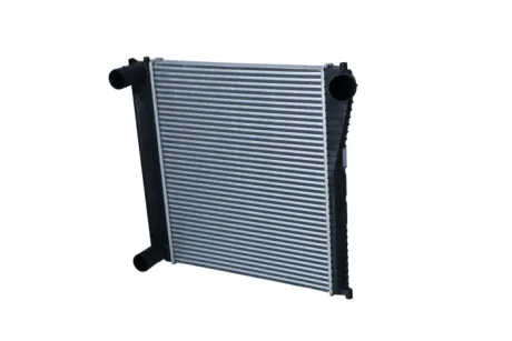 Радіатор інтеркулера Land Rover Range Rover 4.4D 10-12 NRF 30929