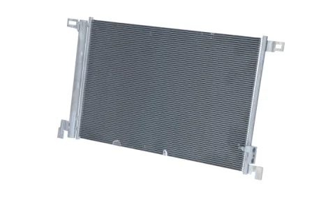 Радіатор кондиціонера Audi A6/A8/Q7/Q8 2.0-4.0 15-/VW Touateg 3.0TDI/TSI 18- NRF 350359