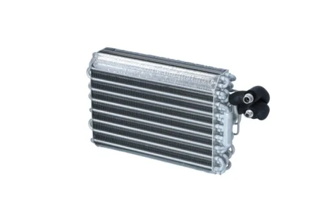 Радіатор кондиціонера MB E-class (W124) 84- NRF 36030