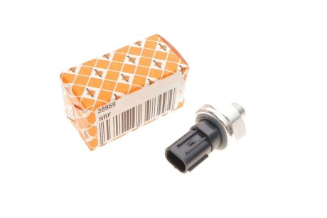 Датчик давления кондиционера Toyota Auris/Avensis/Camry/Corolla 1.3-2.4 09-18 NRF 38959 (фото 1)