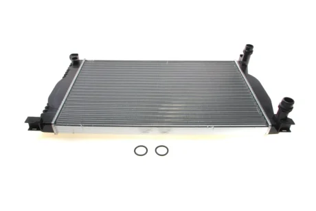 Радіатор охолодження Audi A4 1.6-2.0/1.9/2.0TDI 00-09/Seat Exeo 08-13 (економ клас) NRF 50539A