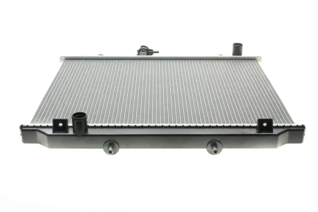 Радіатор охолодження Ford Maverick 2.7TD 96-98/Nissan Terrano 2.4/2.7TD 93-07 NRF 52082
