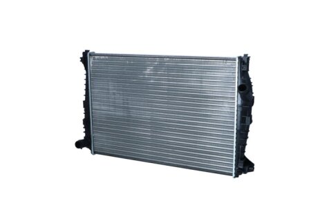 Радіатор охолодження Alfa Romeo 159 05-11/Spider 06-11 (Economy Class) NRF 53487A