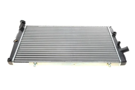 Радіатор охолодження Peugeot 309/405 1.1-1.9D 85-93 NRF 54669