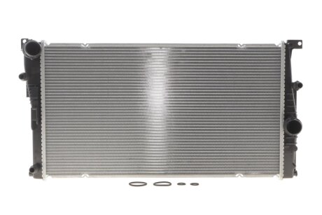 Фото радіатор охолодження BMW 3 (F30/F80) 12-18 N57 NRF 550295 Радіатор охолодження BMW 3 (F30/F80) 12-18 N57 NRF 550295