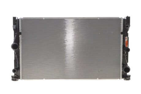 Фото радіатор охолодження BMW 5 (G30/F90)/7 (G11/G12) 15- B47/B57 NRF 550367 Радіатор охолодження BMW 5 (G30/F90)/7 (G11/G12) 15- B47/B57 NRF 550367