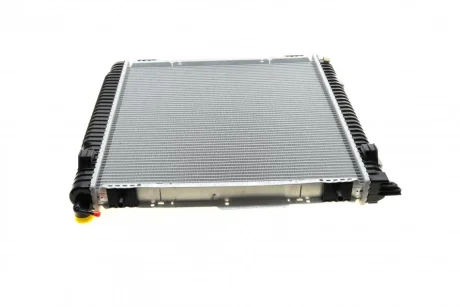 Радіатор охолодження MB G-class (W463) 90- NRF 59323