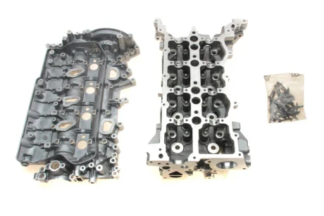 Головка блоку циліндрів Renault Master 2.3dCi 10- RENAULT 110415059R