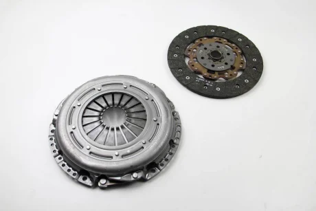 Комплект зчеплення (без виж. підш., 240мм) VOLVO S60 II, S80 II, V60 I, V70 III FORD GALAXY II, MONDEO IV, S-MAX, TOURNEO CONNECT V408 NADWOZIE WIELKO, TRANSIT CONNECT 1.6D 12.10- SACHS 3000 970 037