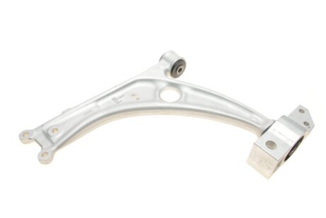 Рычаг подвески (передний/снизу) VW Passat 05-14/Tiguan 07-/Sharan 10- (без шаровой)) SKF VKDS 321016