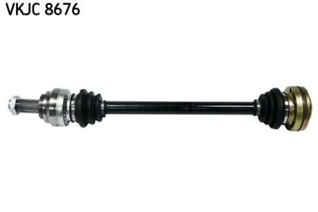 Привідний вал задн прав 666мм BMW 1 (E81), 1 (E82), 1 (E87), 1 (E88), 3 (E90), 3 (E91), 3 (E92), 3 (E93), Z4 (E89) 2.0D/2.5/3.0D 12.04-12.13 SKF VKJC 8676