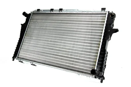 Радіатор двигуна (мкпп) AUDI 100 C4, A6 C4 2.0-2.8 12.90-12.97 THERMOTEC D7A015TT