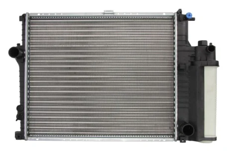 Радіатор двигуна (мкпп) BMW 5 (E39) 2.0/2.5/2.8 09.95-06.03 THERMOTEC D7B005TT
