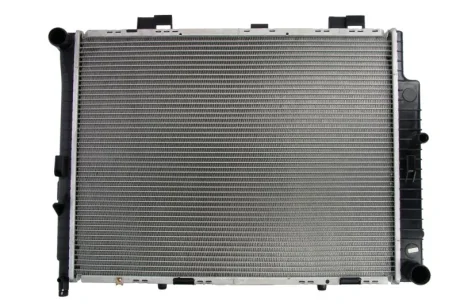 Радіатор двигуна (мкпп) MERCEDES E T-MODEL (S210), E (VF210), E (W210) FIAT DOBLO 1.3D/2.7D/3.2D 07.99- THERMOTEC D7M056TT