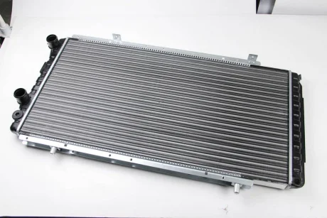 Радіатор двигуна (мкпп) CITROEN JUMPER I, JUMPER II FIAT DUCATO PEUGEOT 306, BOXER 1.8D-3.0D 04.93- THERMOTEC D7P001TT