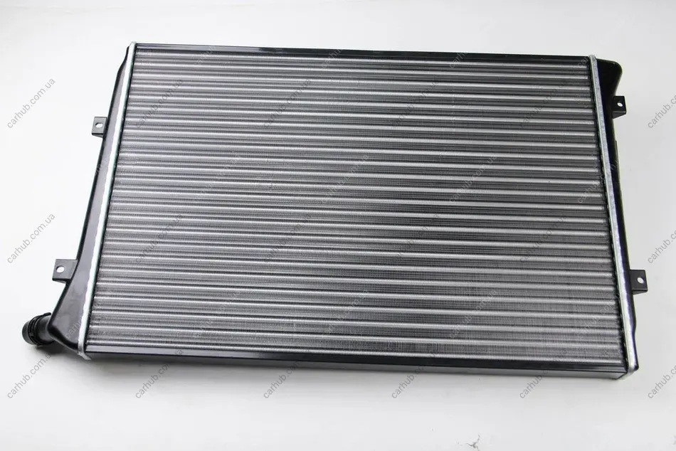 Радіатор двигуна (мкпп) AUDI A3 SEAT ALTEA, ALTEA XL, LEON, TOLEDO III SKODA OCTAVIA II, SUPERB II VW CADDY III, EOS, GOLF PLUS V, GOLF V, JETTA III, PASSAT B6, TOURAN 1.9D/2.0D 05.03-03.13 THERMOTEC D7W036TT (фото 1)