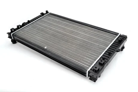 Радіатор двигуна (акпп) AUDI A4 B5, A6 C4, A6 C5, ALLROAD C5 SKODA SUPERB I VW PASSAT B5, PASSAT B5.5 1.8-4.0 01.95-03.08 THERMOTEC D7W052TT