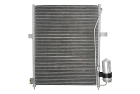 Радіатор кондиціонера (з осушувачем) MITSUBISHI L200, L200 / TRITON 2.5D 01.04-12.15 THERMOTEC KTT110492