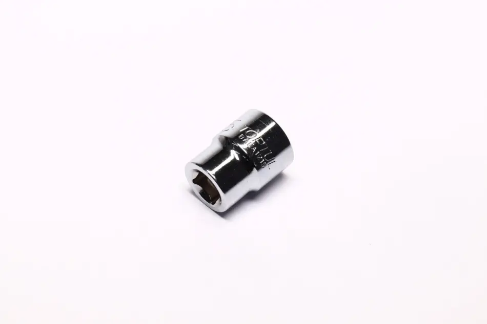 Насадка 3/8" (10 мм) 6-кутна, 1 шт, розмір насадок 6/12-кутних (мм): 15 мм, довжина 28мм Toptul BAEA1215 (фото 1)