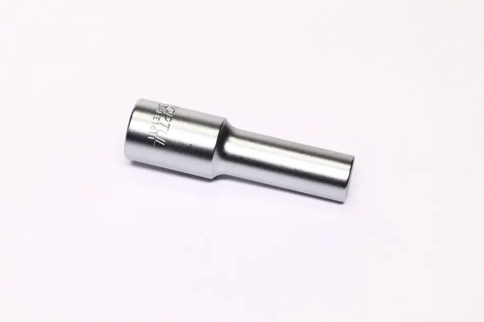 Насадка 1/2" (12,5 мм), 6-кутна, розмір насадок 6/12-кутних (мм): 11 мм, довжина: 77 мм, тип: A, обробка: сатинний хром Toptul BAEE1611 (фото 1)