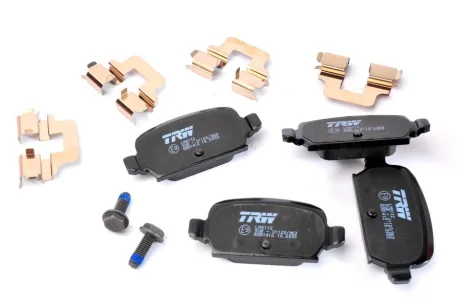 Комплект гальмівних колодок задн (з комплектуючими з гвинтами гальмівного супорта), OPEL CORSA C, TIGRA 1.3D-1.8 09.00-06.12 TRW GDB1412