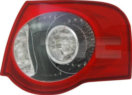 Ліхтар задній лів (зовнішн, LED, колір скла срібн/червон) VW PASSAT B6 Універсал 03.05-11.10 TYC 1111868002