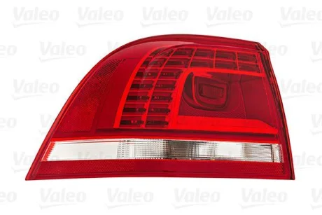 Ліхтар задній лів (зовнішн, LED) VW TOUAREG -12.14 Valeo 044606