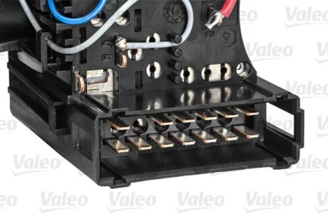 Перемикач комбінов. під кермом (фари індикатори) NISSAN KUBISTAR 08.03- Valeo 251586
