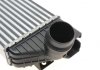 Радиатор (интеркуллер) охлаждения воздуха в системе наддува Valeo 818561 (фото 3)