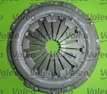 Комплект зчеплення з підшипником (215мм) CHEVROLET NIVA LADA NIVA 1.7/1.7LPG 09.02- Valeo 826474