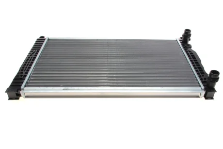 Радіатор охолодження Audi A4/A6/VW Passat 1.6-2.8 94-08 VAN WEZEL Van Wezel 03002123