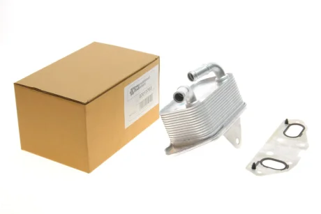 Радіатор масляний Audi A4/A5/A6/A7/Q5/Q7 2.0D-3.2 04- (теплообмінник) VAN WEZEL Van Wezel 03013703