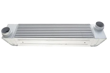 Радіатор інтеркулера BMW 5 (E60) 3.0D (M57) 04-10 VAN WEZEL Van Wezel 06004375