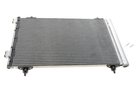 Радіатор кондиціонера Citroen Berlingo/Peugeot Partner 1.6i 08-18 VAN WEZEL Van Wezel 09005230