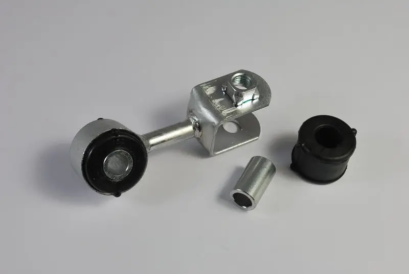 Стійка стабілізатора передн прав 74mm TOYOTA GRANVIA, HIACE / COMMUTER V, HIACE IV, HIACE V, YARIS 1.3-3.0D 08.89- YAMATO J62028YMT (фото 1)
