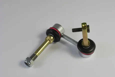 Стійка стабілізатора передн прав 79mm LEXUS GS, SC TOYOTA ARISTO, CROWN 3.0/4.0/4.3 08.91-07.10 YAMATO J62063YMT